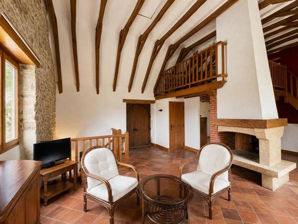 Maison à louer 750 € CC Laval-de-Cère 3 p 96 m² DPE C
