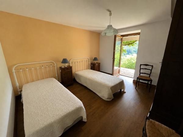 Maison à louer 750 € CC Laval-de-Cère 3 p 96 m² DPE C