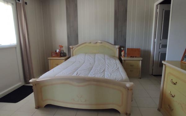 Maison à vendre    5 pièces •  Montrem