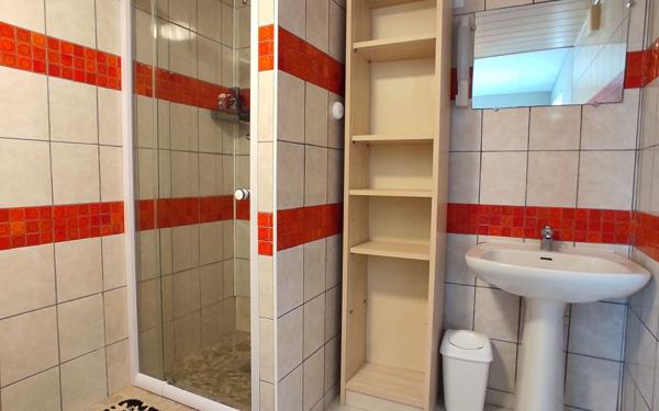 Maison à vendre    5 pièces •  Montrem