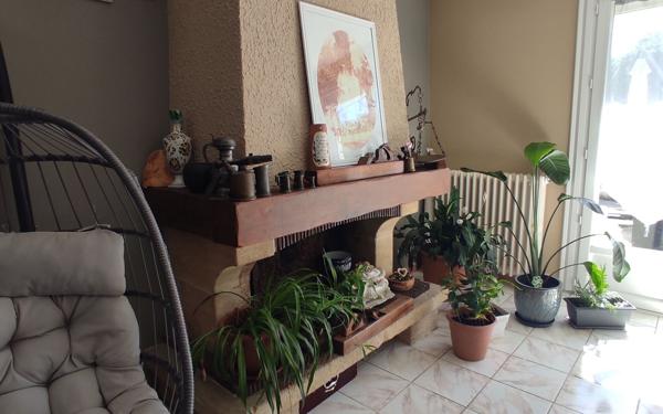 Maison à vendre    5 pièces •  Montrem