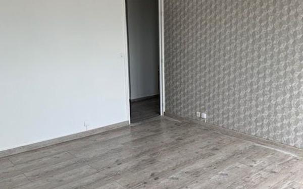 Appartement à louer    2 pièces •  Compiègne