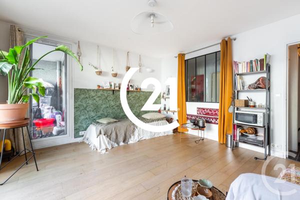 Appartement F3 à vendre  3 pièces - 70 m2 PARIS - 75018