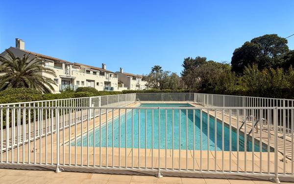 Appartement à vendre    1 pièce • 27,16 m2 Antibes