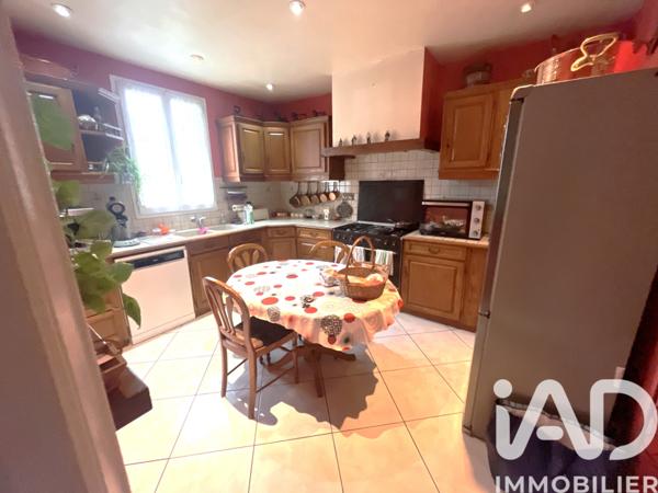 Maison à vendre 10 pièces 222 m² Villeneuve-le-Roi