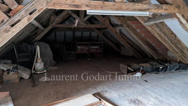 Maison en pierres avec dépendances