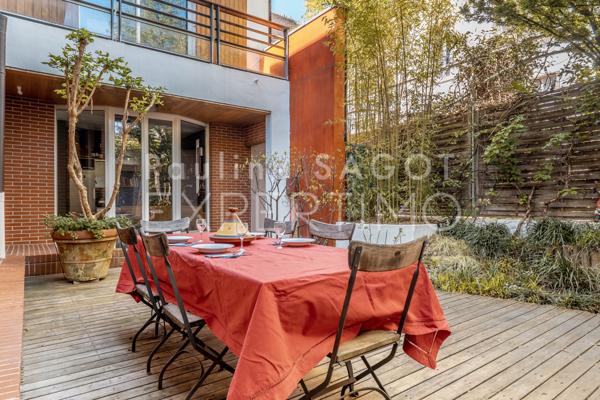 Courbevoie (92400) MAISON D'ARCHITECTE COURBEVOIE 262 M2 - Rooftop de 67 m2 et jardin-patio de 58 m2