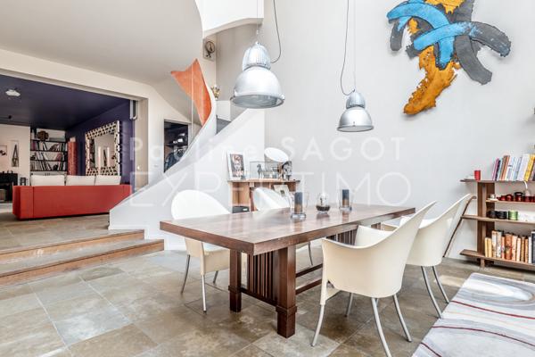 Courbevoie (92400) MAISON D'ARCHITECTE COURBEVOIE 262 M2 - Rooftop de 67 m2 et jardin-patio de 58 m2