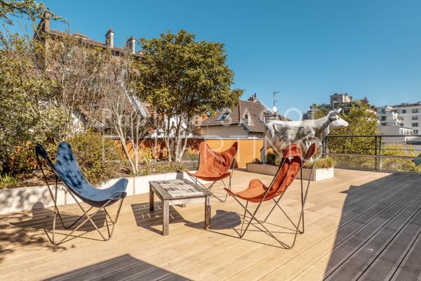Courbevoie (92400) MAISON D'ARCHITECTE COURBEVOIE 262 M2 - Rooftop de 67 m2 et jardin-patio de 58 m2