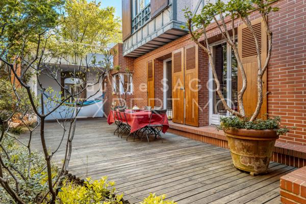 Courbevoie (92400) MAISON D'ARCHITECTE COURBEVOIE 262 M2 - Rooftop de 67 m2 et jardin-patio de 58 m2