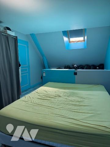 Maison rénovée, avec garage et dépendances