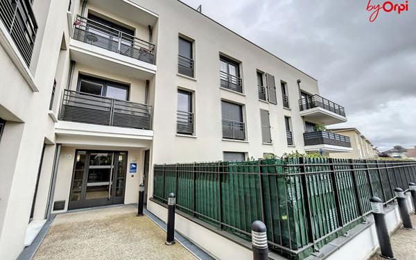 Appartement à vendre    2 pièces • 42,45 m2 Carrières-sous-Poissy