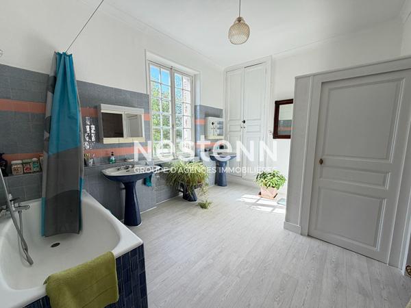 Jolie maison de Maître à vendre de 224 m² avec 3 chambres avec jardin et dépendance à Montval-sur-Loir (72500)