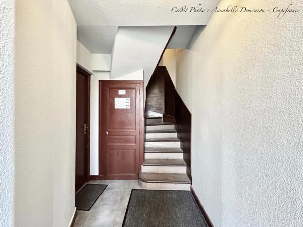 CHATELGUYON (63) - Appartement 4 pièces rénové, balcon filant et terrasse privative