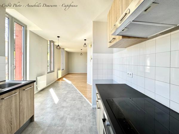 CHATELGUYON (63) - Appartement 4 pièces rénové, balcon filant et terrasse privative