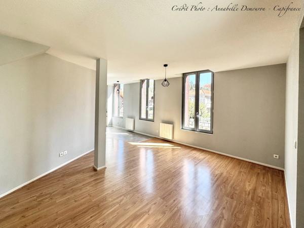 CHATELGUYON (63) - Appartement 4 pièces rénové, balcon filant et terrasse privative