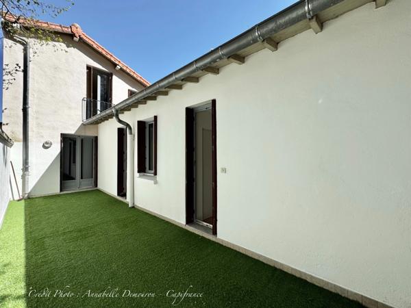 CHATELGUYON (63) - Appartement 4 pièces rénové, balcon filant et terrasse privative