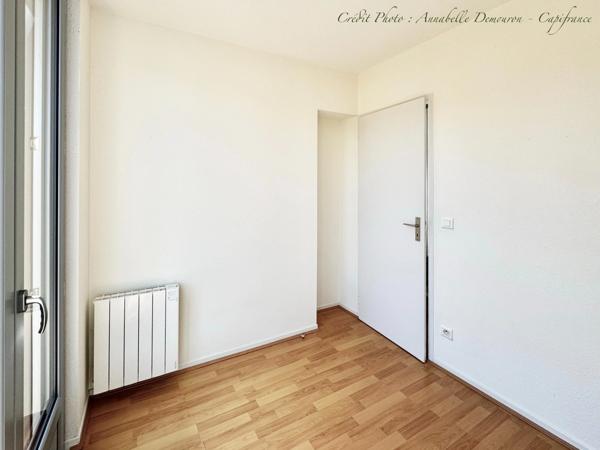 CHATELGUYON (63) - Appartement 4 pièces rénové, balcon filant et terrasse privative