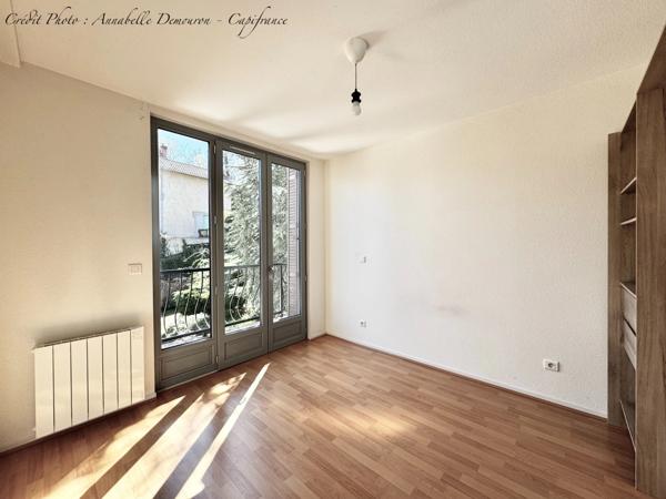 CHATELGUYON (63) - Appartement 4 pièces rénové, balcon filant et terrasse privative