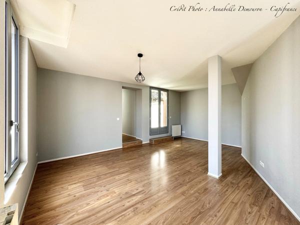 CHATELGUYON (63) - Appartement 4 pièces rénové, balcon filant et terrasse privative