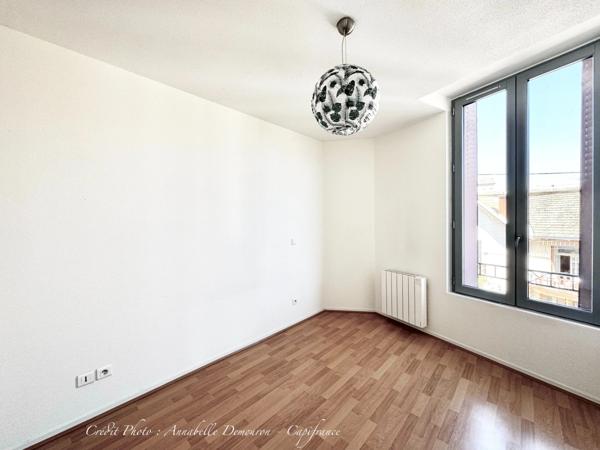 CHATELGUYON (63) - Appartement 4 pièces rénové, balcon filant et terrasse privative