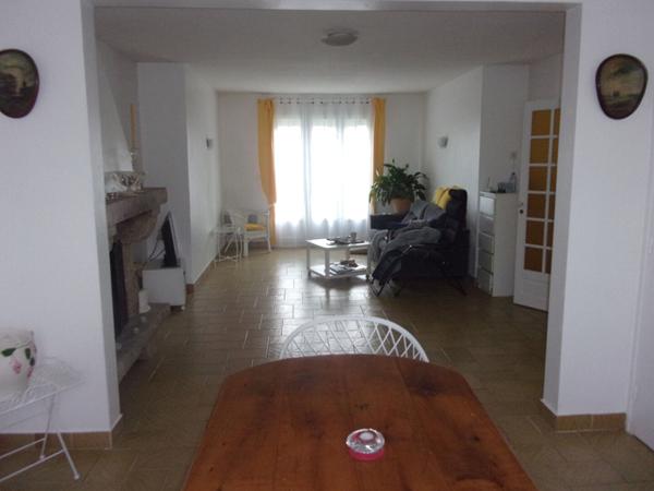 A vendre Lanvallay  3 chambres, vie de plain-pied, au coeur des commodités