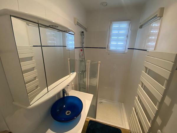 A vendre Lanvallay  3 chambres, vie de plain-pied, au coeur des commodités