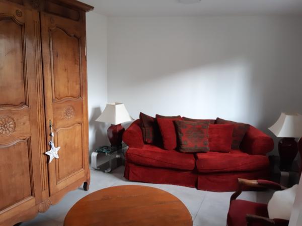 Maison
         3 pièces
        - 70 m² 225 000 € *