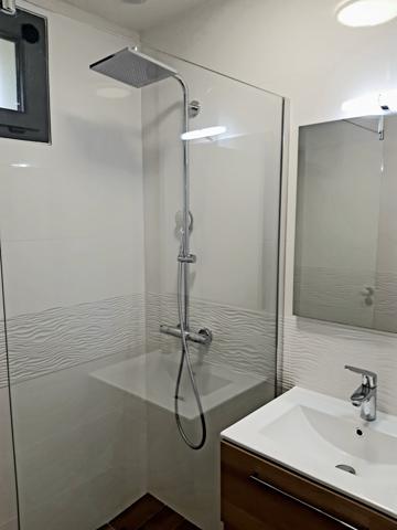 Maison
         3 pièces
        - 70 m² 225 000 € *