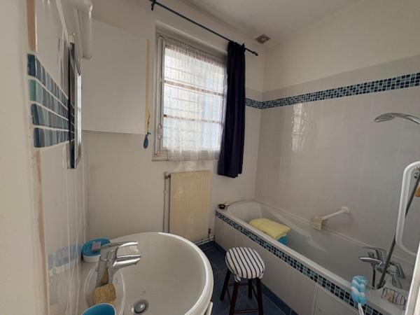 Maison 6 pièce(s) 3 chambre(s) 150 m²