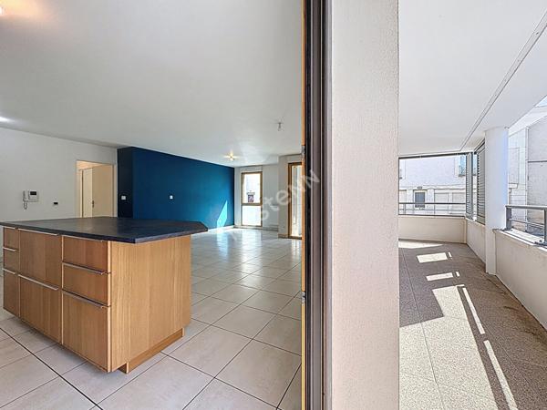 Appartement T3 - Hyper Centre - Terrasse - place de parking