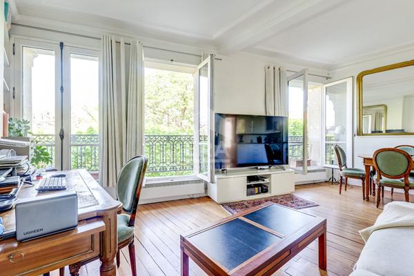 Appartement Paris 3 pièce(s) 59 m2