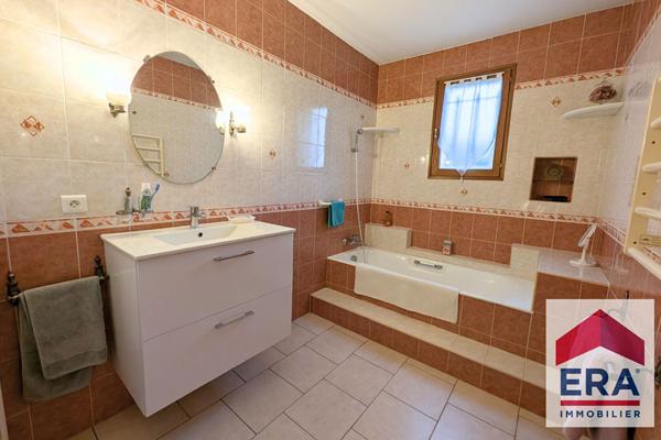 Maison Pierrelatte 116 m² habitable - 1270m² de terrain