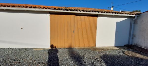 Garage  100 m²