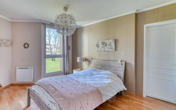 Appartement à vendre    5 pièces • 112,03 m2 Lyon 9