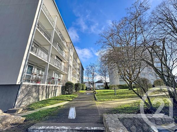 Appartement F1 à vendre  1 pièce - 36,16 m2 LA CHAPELLE ST MESMIN - 45