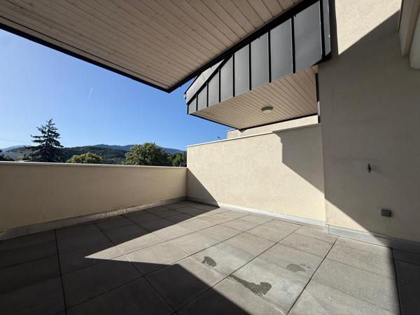 Appartement
         2 pièces
        - 65 m² Exclusivité 255 000 € *