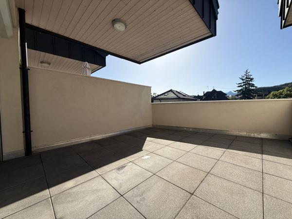 Appartement
         2 pièces
        - 65 m² Exclusivité 255 000 € *