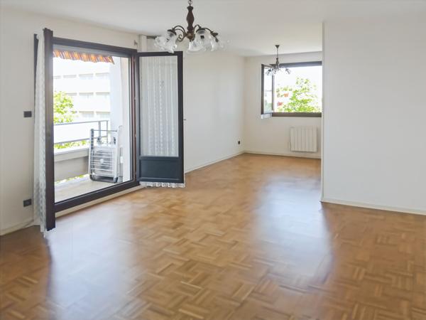 T3 de 73m² en dernier étage avec balcon et vue dégagée
