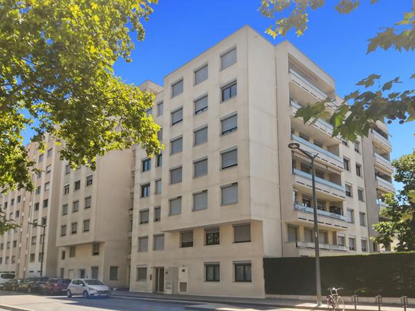 T3 de 73m² en dernier étage avec balcon et vue dégagée