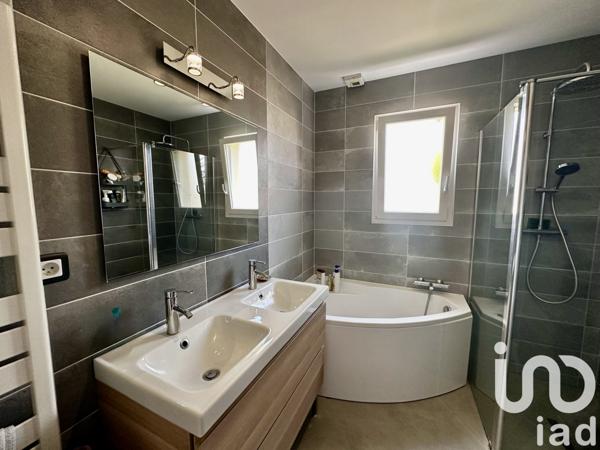 Maison à vendre 5 pièces 109 m² Saint-Médard-d'Aunis