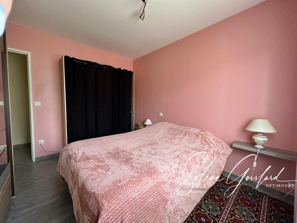 Maison individuelle plain-pied, bourg, 3 chambres, au calme