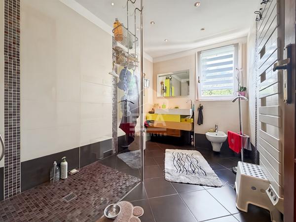 Maison Pringy 6 pièce(s) 135 m2