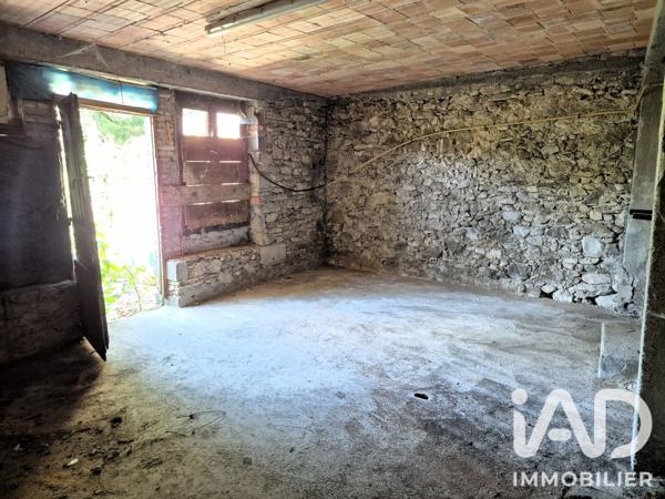 Immeuble à vendre 140 m² Aussillon