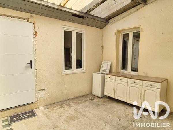 Immeuble à vendre 140 m² Aussillon