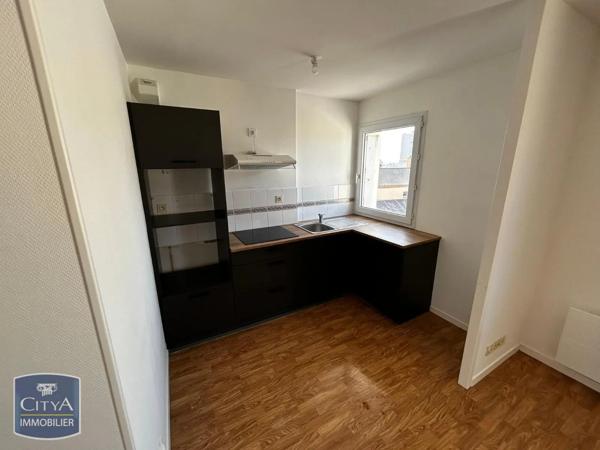 Appartement à louer 3 pièces 66.24m² Cholet (49300)