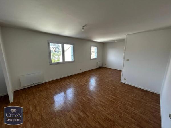 Appartement à louer 3 pièces 66.24m² Cholet (49300)