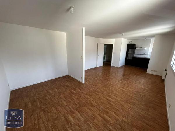 Appartement à louer 3 pièces 66.24m² Cholet (49300)