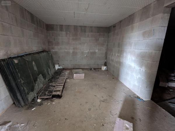 Terrain à Batir à vendre à Saint-Pol-sur-Ternoise dans le Pas-de-Calais (62130), ref : 2395