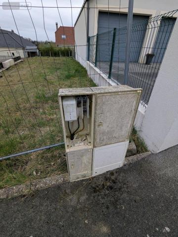 Terrain à Batir à vendre à Saint-Pol-sur-Ternoise dans le Pas-de-Calais (62130), ref : 2395